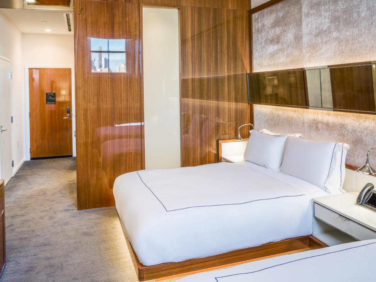 Deluxe Kamer met Twee Queensize Bedden - Uitzicht op Front Street