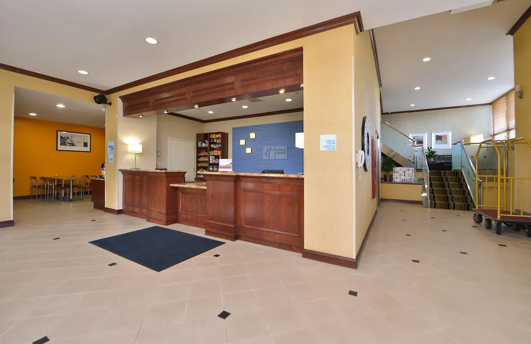 Holiday Inn Express Laguardia Airport, An Ihg Hotel-1