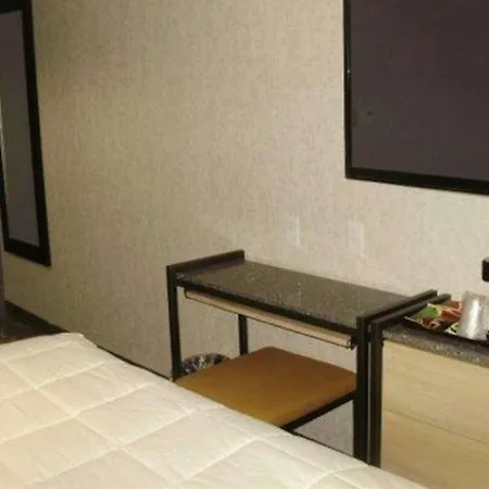Rodeway Inn Near Jfk Airport-2