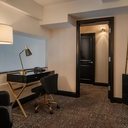 The Manhattan Club-3