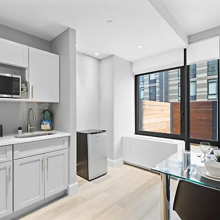 Global Luxury Suites At The Arches-3